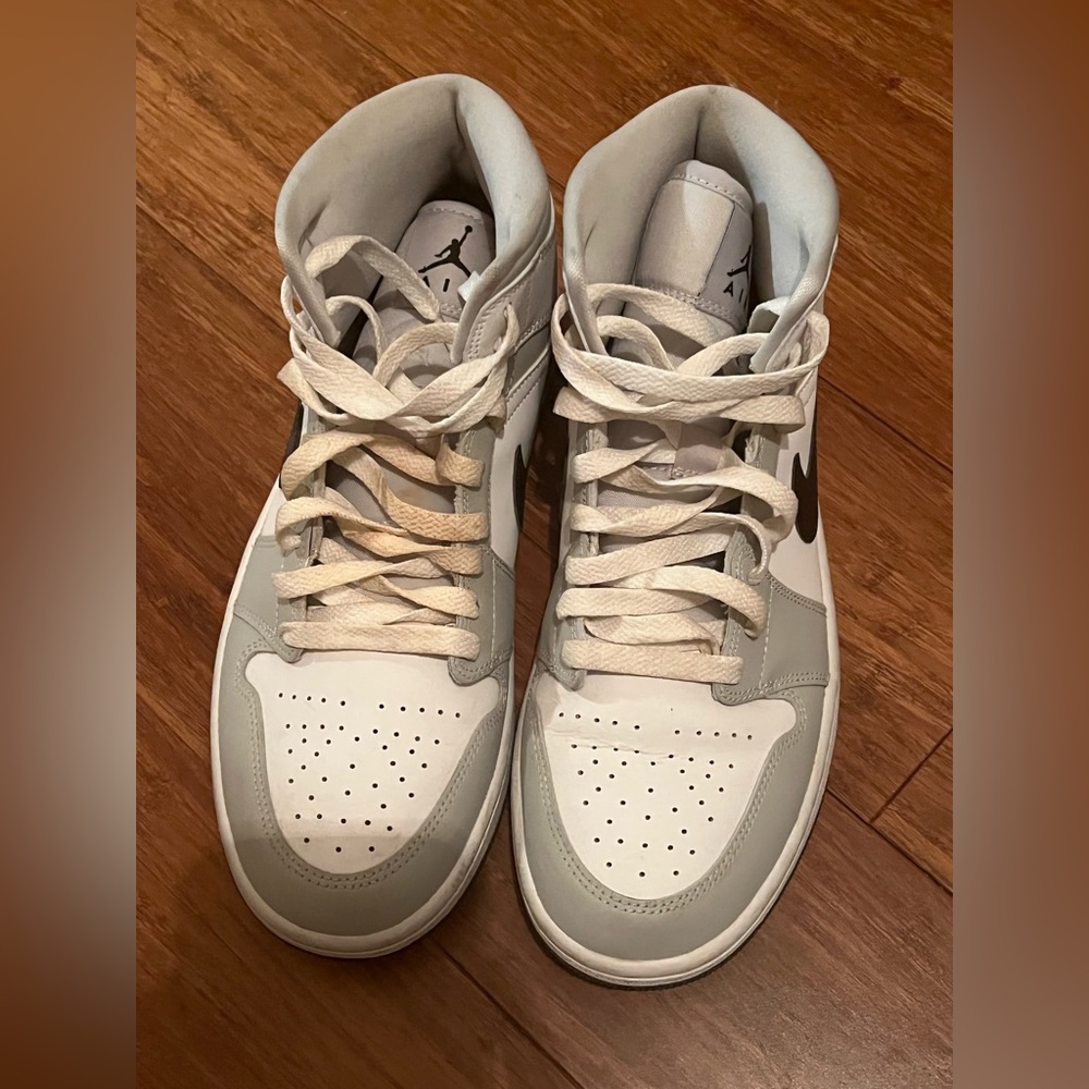 Air Jordans Grey Fog - Picture 4 of 4